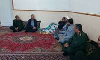 گزارش تصویری از دیدار فرماندار کنگان با رزمنده آسیب دیده جنگ تحمیلی سوم (آمریکایی -صهیونی) مصطفی نادری و خانواده گرانقدرشان